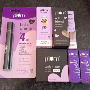 Plum Makeup Hub..anyone In Just 380rs