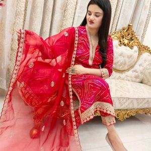 Beautiful Bndhni Look V Neck Suit