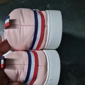 Pink Colour Casual Shoes Is Available