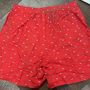 mens shorts very strechable(not used even once)