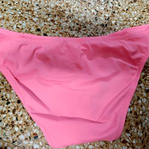 Briefs 🩲 For Women Only Rs 100