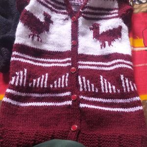 Beautiful Hand Knitted Wollen Sweater