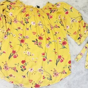 Women's Yellow Printed Top