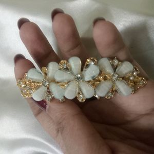 New Hair Clip With Stones