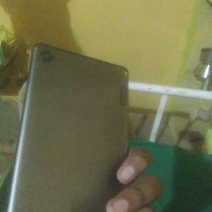 LENOVO M7 tab