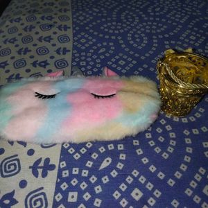 Combo Of Women Fur Pouch And Gift Basket