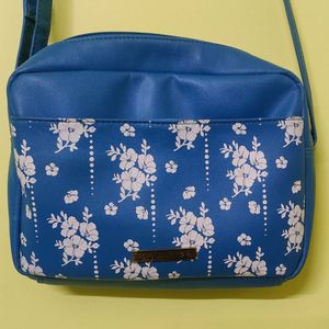 Caprese Sling Bag