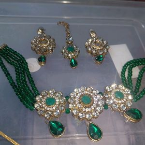 Green Stone Necklace Set