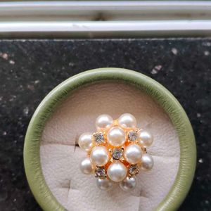 Pearl Finger Ring