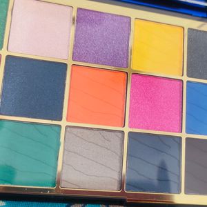 Makeup Revolution Integrity Wild Eyeshadow Pallate