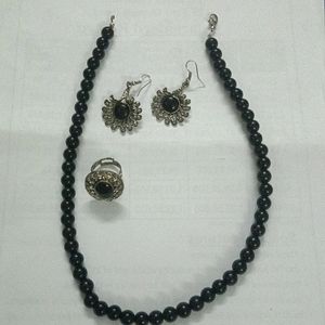 Black Pearl Necklace With Earrings And Ring