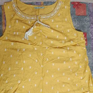 Avaasa Mustard Yellow Kurta