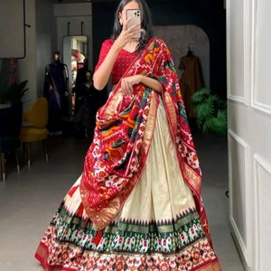 Albela Patolaa Lehenga