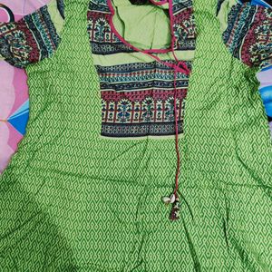 Green Kurti