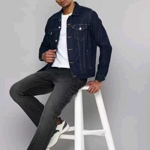 Levi's Blue Denim Jacket (Medium)