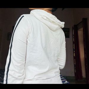 Hoddie White Top