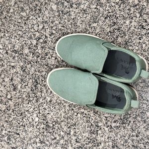 Neeman’a cool slip on sneakers