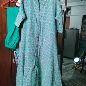 Cotton Kurti And Leggins.