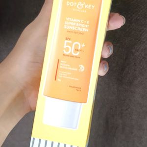 Vitamin C Sunscreen From Dot & Key (Sealed)