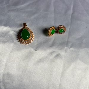 Green Stone Ring, earring And Pendant