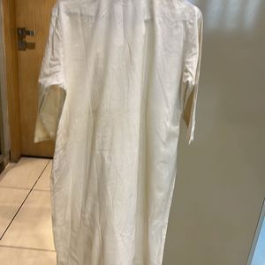 Off White Kurta With Self Print