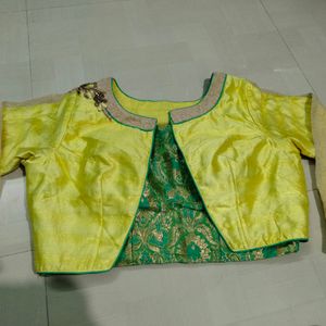 Only jacket Green Blouse Not Available