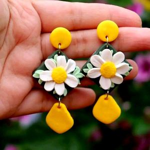 Clay Flower Earring No 13