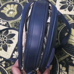 Beautiful Round Sling bag