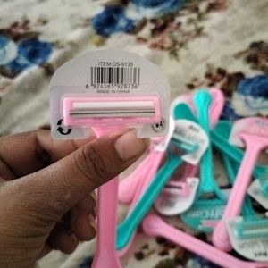 Ultra Smooth Hair RemovalRazor