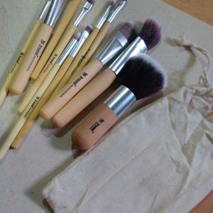 Bronson Makeup Brushes ♥️😍