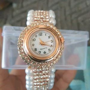 BRACELET WATCH For Women's And Girls Offer