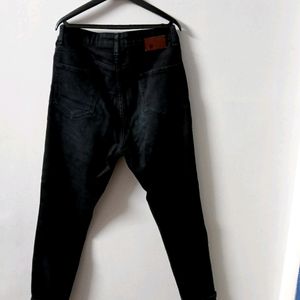 Black Anklet Length Jeans