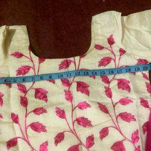 Cream And Pink Embroidered Kurti Vth Pant Shawl