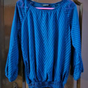 Blue Top By Harpa And Violet T-shirt B Code