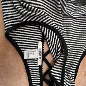 Forever 21 Women Black & White Stripped Fitted Top