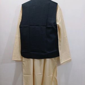 Jacket Kurta Chudidar Set (Cream/Black)