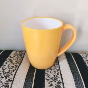 Yellow Mug With Lid ☕️