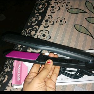 Nova NHS-900 Hair Straightener {BLACK/PINK}