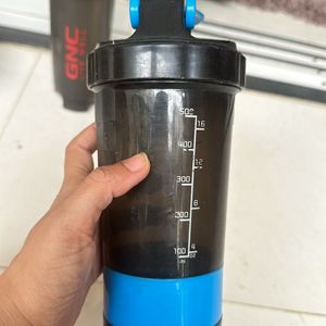 Shaker Sipper Bottle