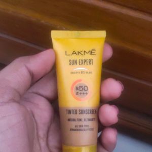 Lakme Sun Expert Tinted Suscreen