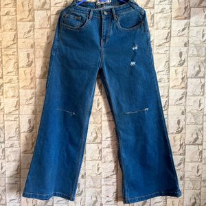 Knees Cut Wide Leg Jeans