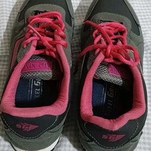 Grey-pink Sports Shoes