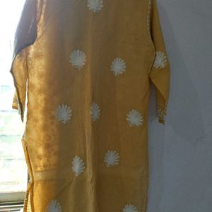 Chikankari Kurta In Cream And White