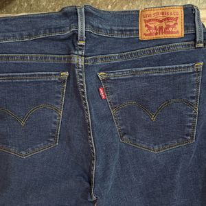 Levis Women Skinny Mid Rise Jeans