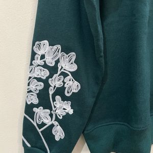 Tokyo Talkies Green Embroidered Sweatshirt