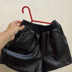 (PRICE DROP) Super Cute Leather Shorts