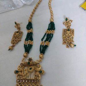 Antique Gold South Indian Style Necklace Set +free