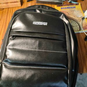 American Tourist er Leather Backpack