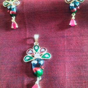 Jaipuri Pendent,Earrings and Bracelet Set