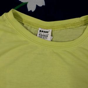 Like New T-shirt Line Green Colour  XL